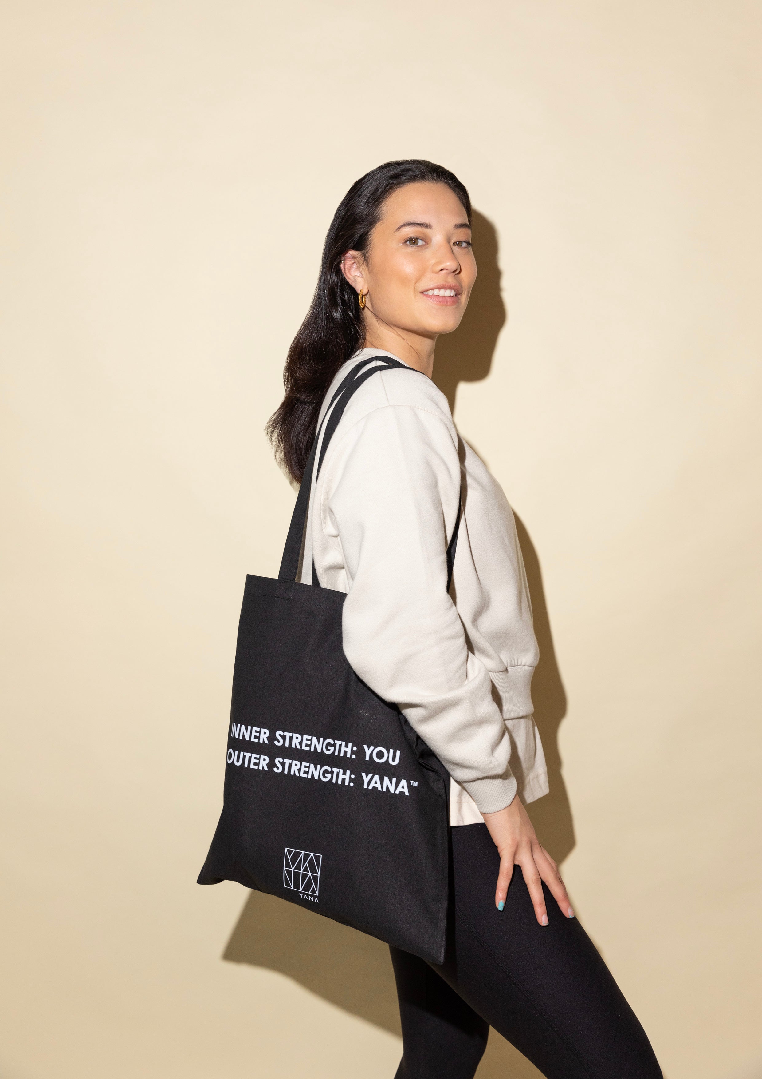 Slogan print deals chain bag